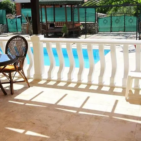 Üzümlü Villa (Yaba) Villa