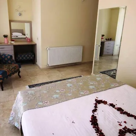 빌라 Uezuemlue Villa 페티예